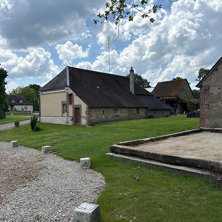 Gite A La Ferme De Sainte Radegonde Lanneray Dış mekan fotoğraf